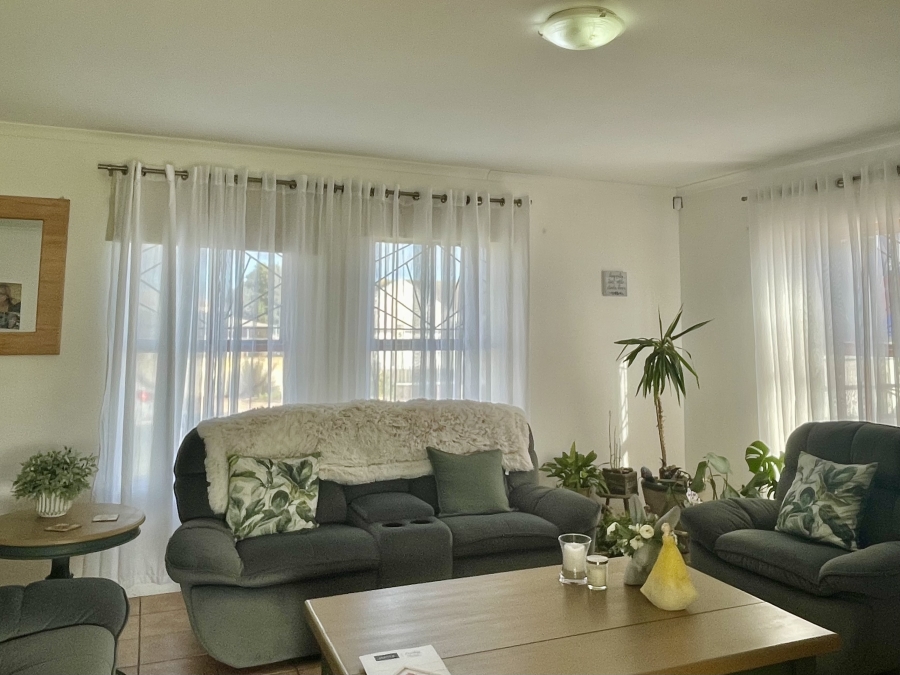 3 Bedroom Property for Sale in Country Club Western Cape